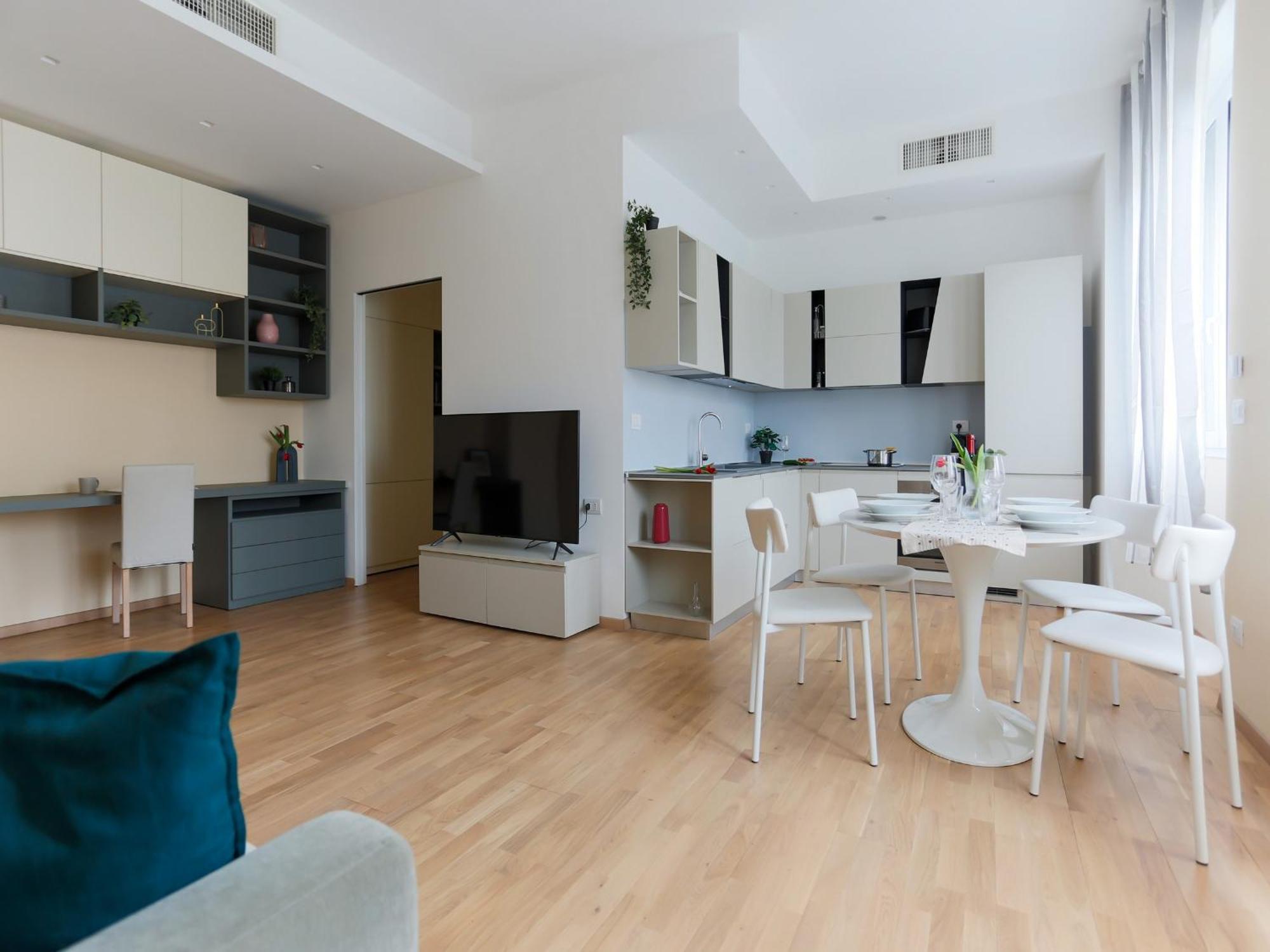 The Best Rent - Bright One-Bedroom Apartment In Corso Vittorio Emanuele II Milan Exterior photo