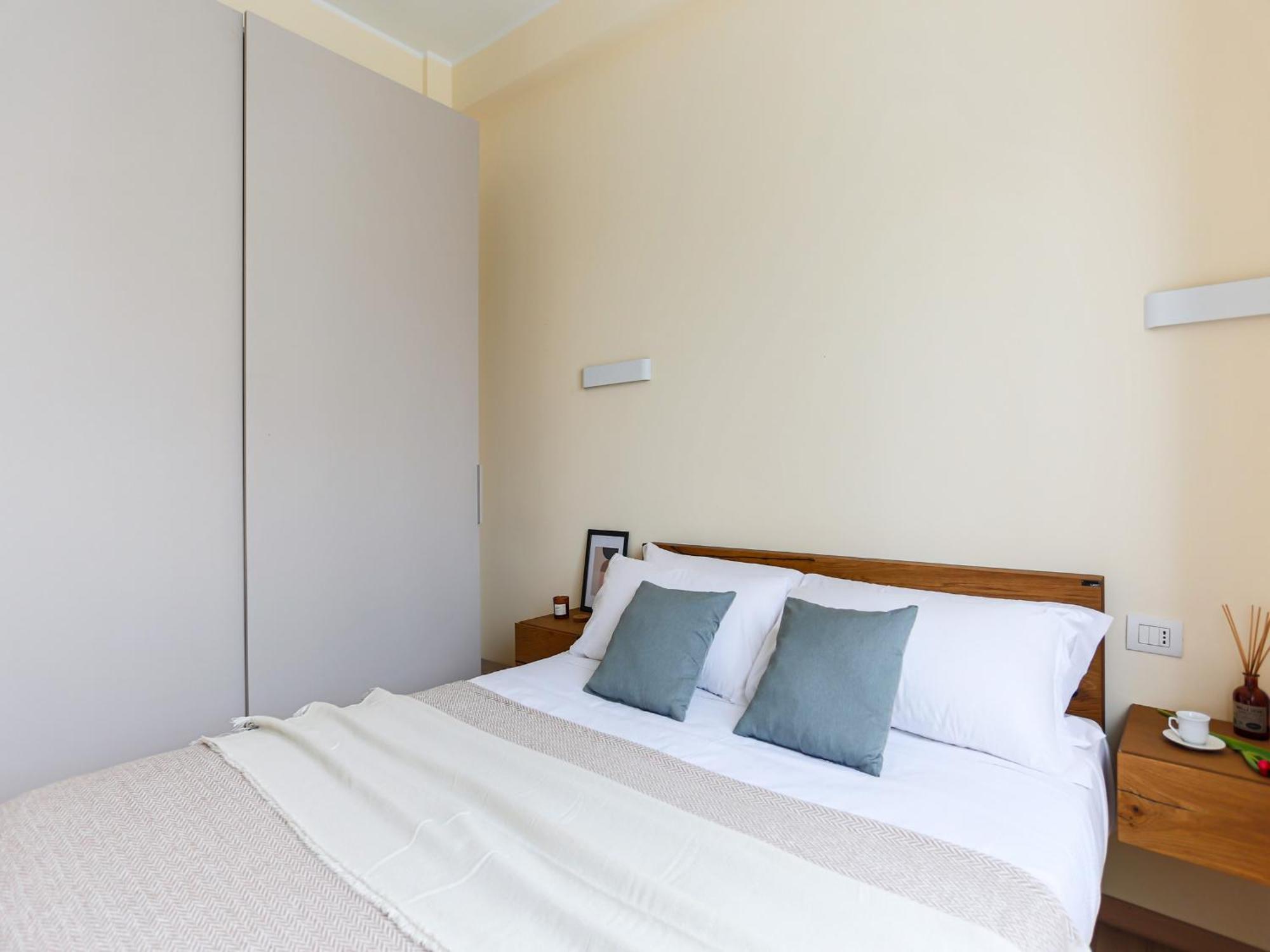 The Best Rent - Bright One-Bedroom Apartment In Corso Vittorio Emanuele II Milan Exterior photo