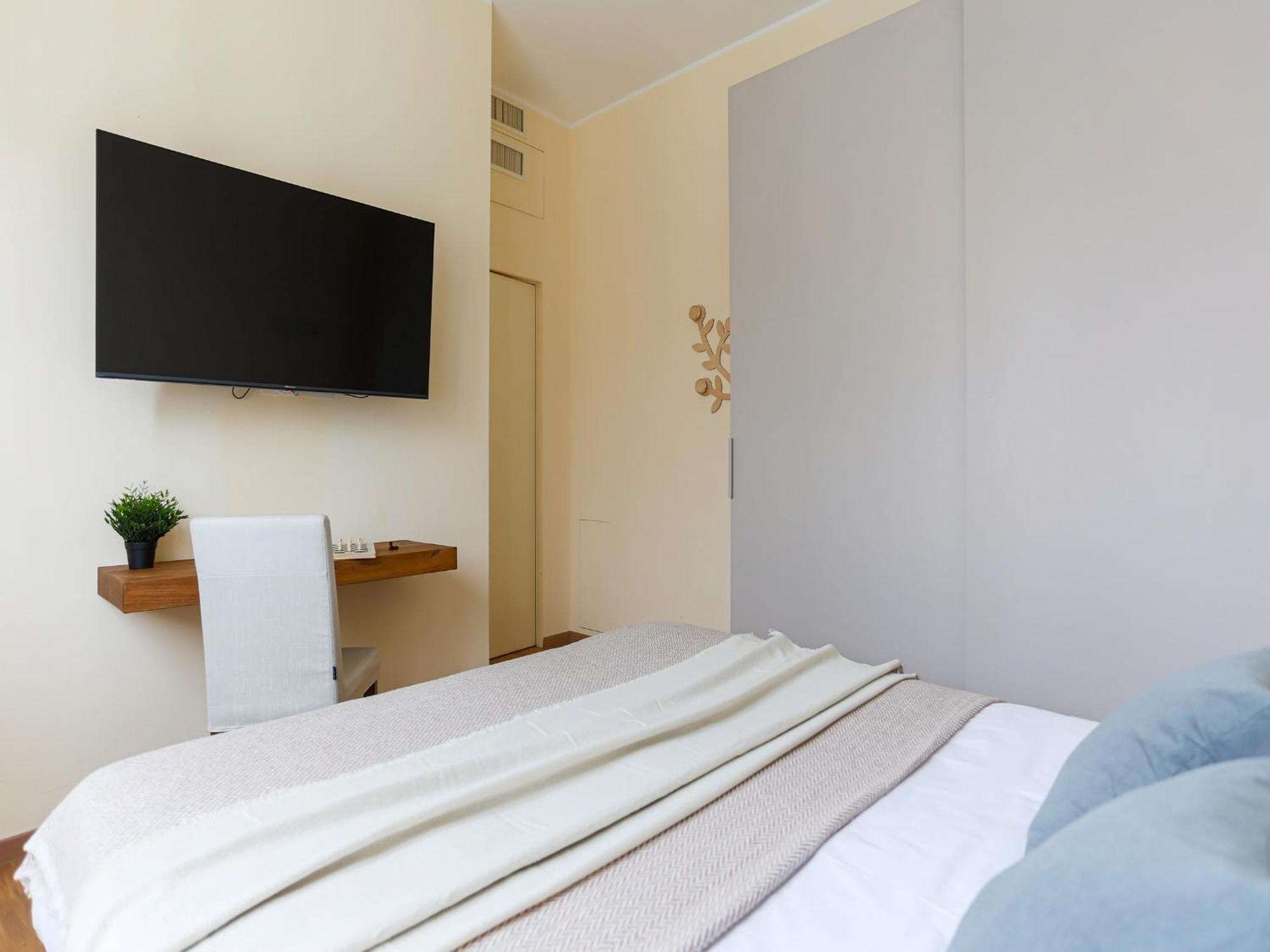 The Best Rent - Bright One-Bedroom Apartment In Corso Vittorio Emanuele II Milan Exterior photo